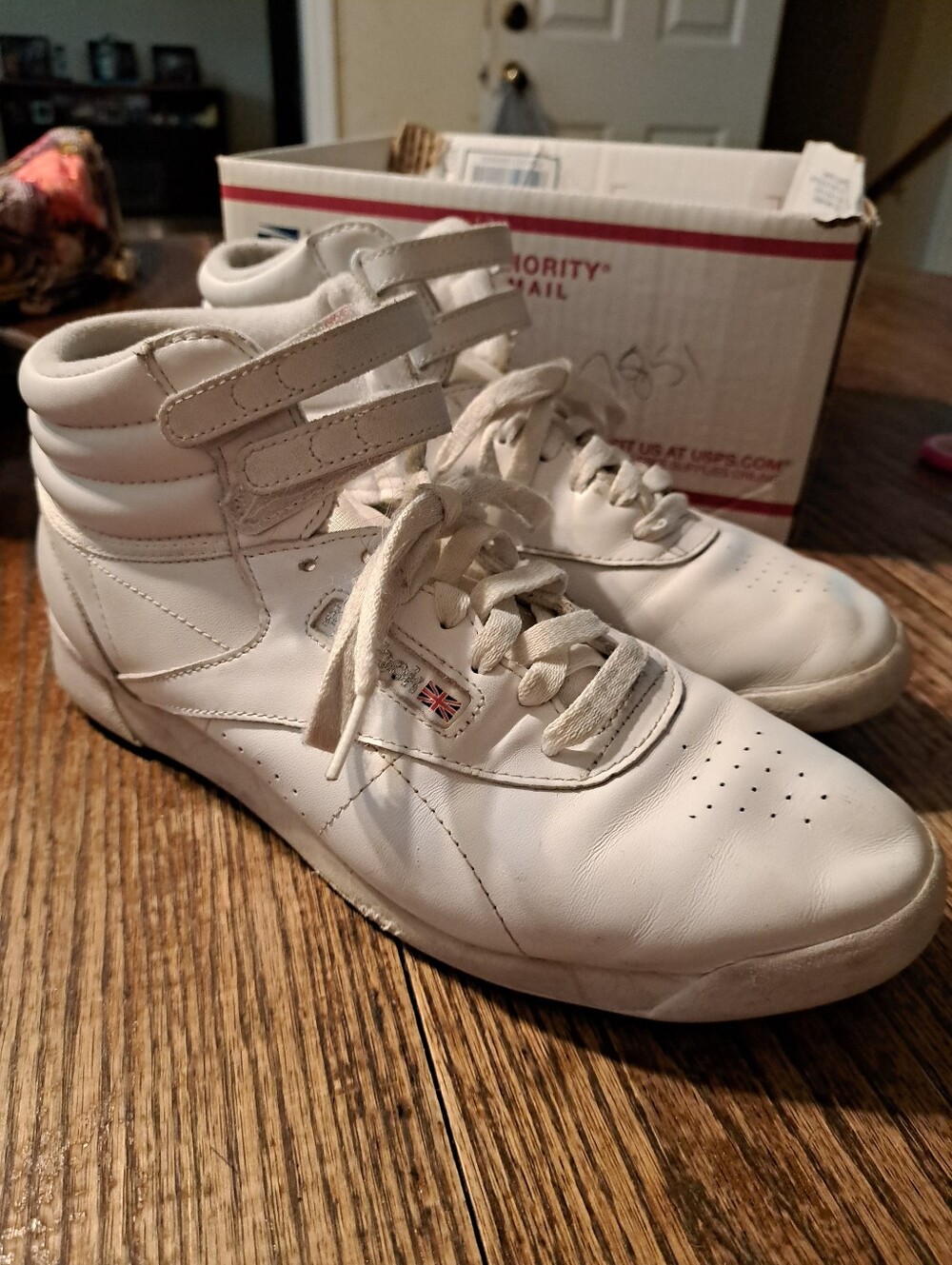 Reebok Classic High Top White Leather Sneakers Womens Size 11 Gym Shoes Casual